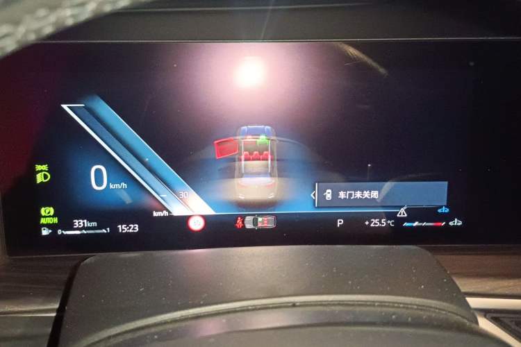 Used BMW X5 2025 Model, xDrive 30Li Prestige M Sport Night Package Instrument Cluster