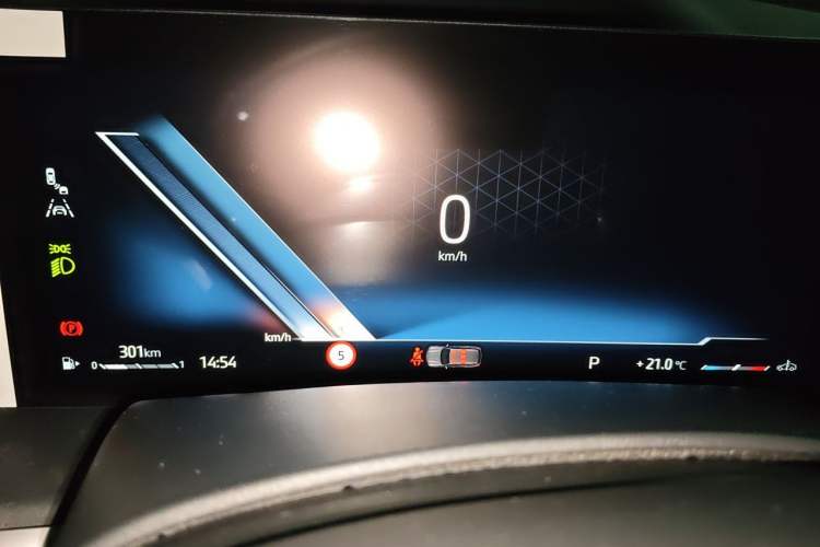 Used BMW X5 2025 Model, xDrive 30Li Prestige M Sport Night Package Instrument Cluster