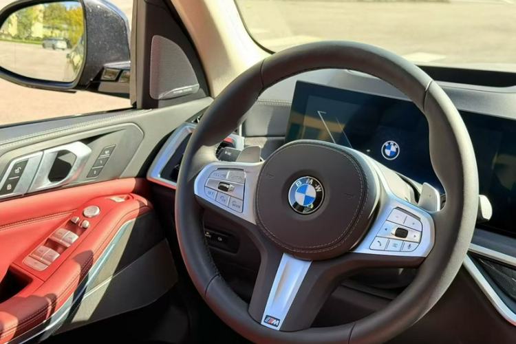 Used BMW X5 2025 Model, xDrive 30Li Prestige M Sport Night Package Interior 1