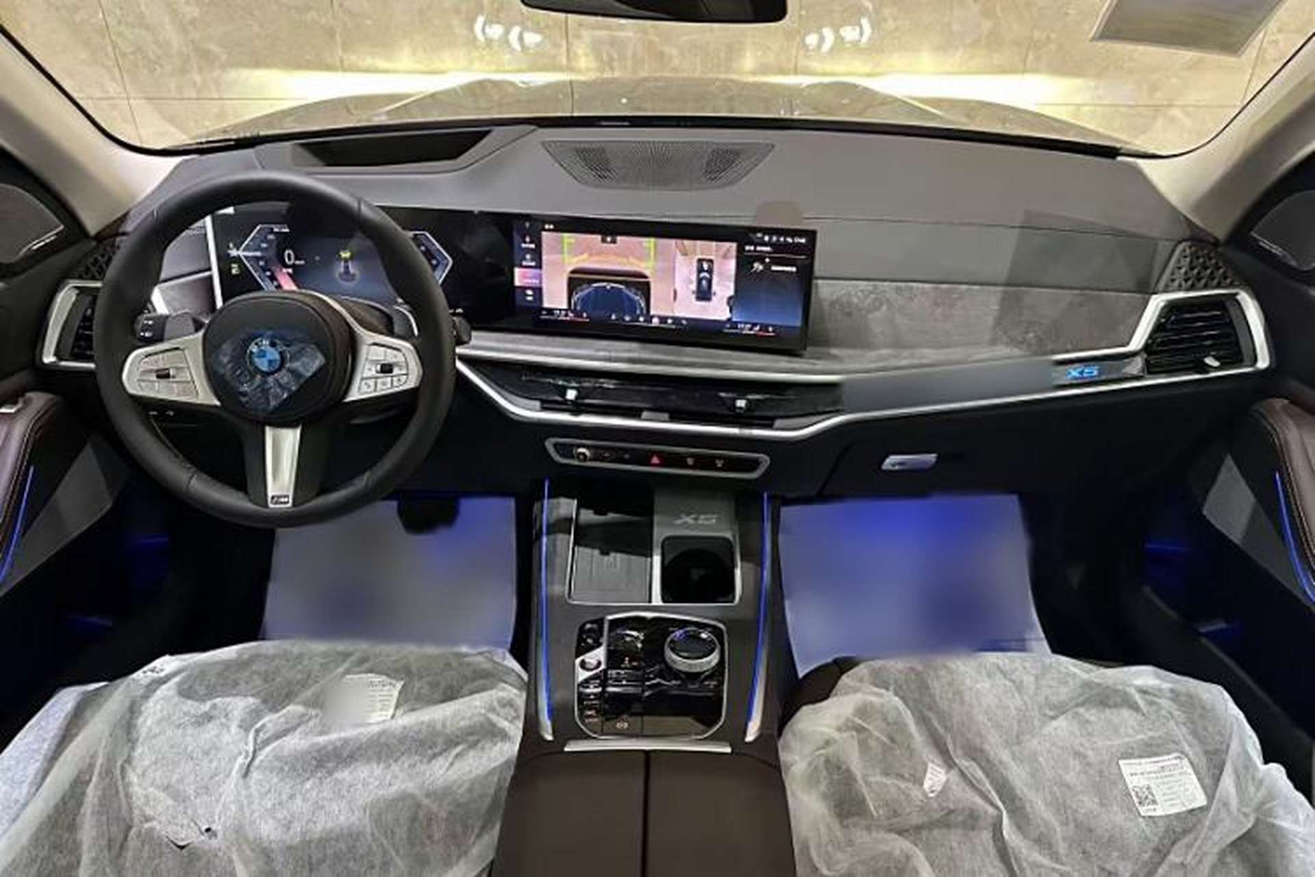 Used BMW X5 2025 Model, xDrive 30Li Prestige M Sport Night Package Interior 1