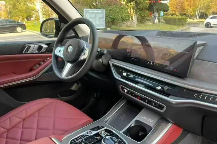 Used BMW X5 2025 Model, xDrive 30Li Prestige M Sport Night Package Interior 2