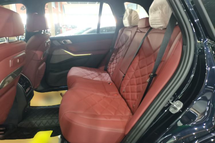 Used BMW X5 2025 Model, xDrive 40Li M Sport Night Package Interior 4