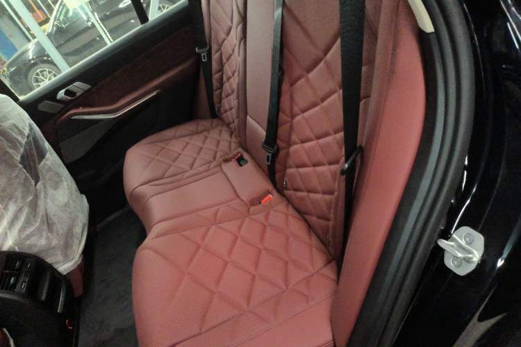 Used BMW X5 2025 Model, xDrive 30Li Prestige M Sport Night Package Interior 4