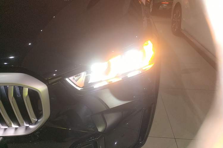Used BMW X5 2025 Model, xDrive 40Li M Sport Night Package Left Front Headlight