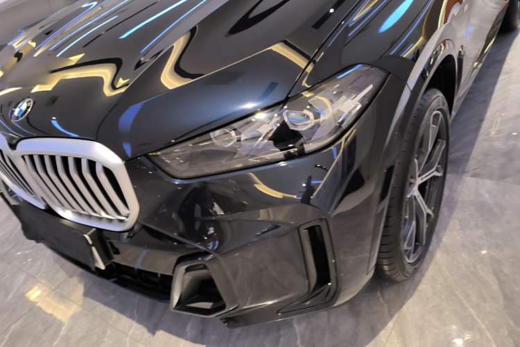 Used BMW X5 2025 Model, xDrive 30Li Prestige M Sport Night Package Left Front Headlight