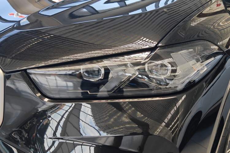 Used BMW X5 2025 Model, xDrive 30Li Prestige M Sport Night Package Left Front Headlight