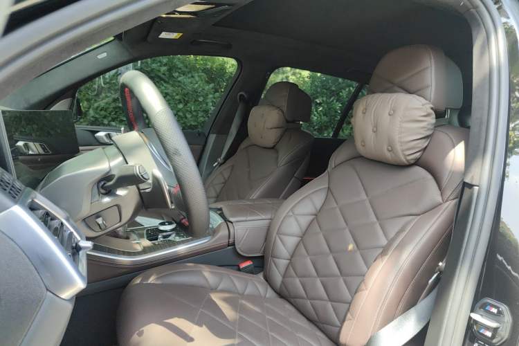 Used BMW X5 2025 Model, xDrive 40Li M Sport Night Package Left Front Seat