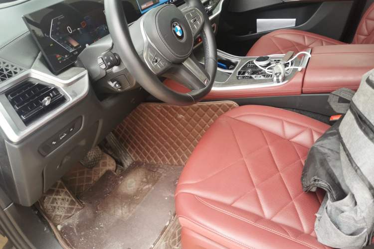 Used BMW X5 2025 Model, xDrive 30Li Prestige M Sport Night Package Left Front Seat
