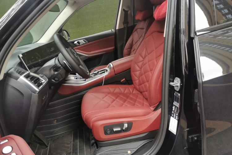 Used BMW X5 2025 Model, xDrive 30Li Prestige M Sport Night Package Left Front Seat