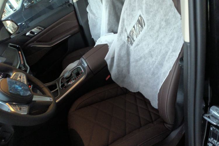 Used BMW X5 2025 Model, xDrive 30Li Prestige M Sport Night Package Left Front Seat