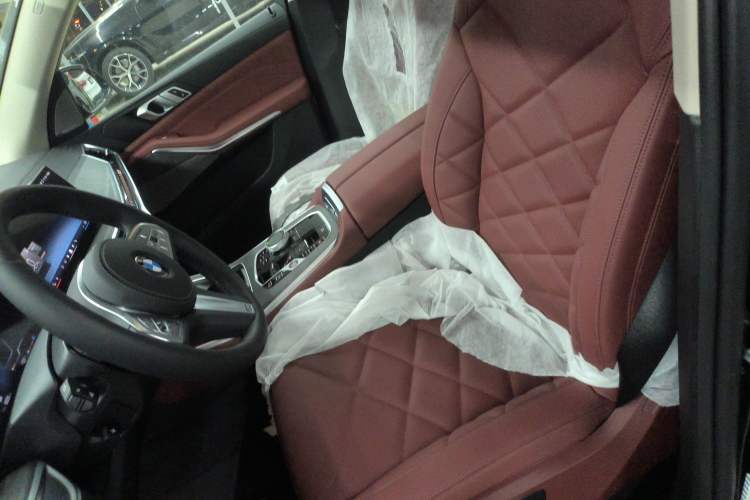 Used BMW X5 2025 Model, xDrive 30Li Prestige M Sport Night Package Left Front Seat