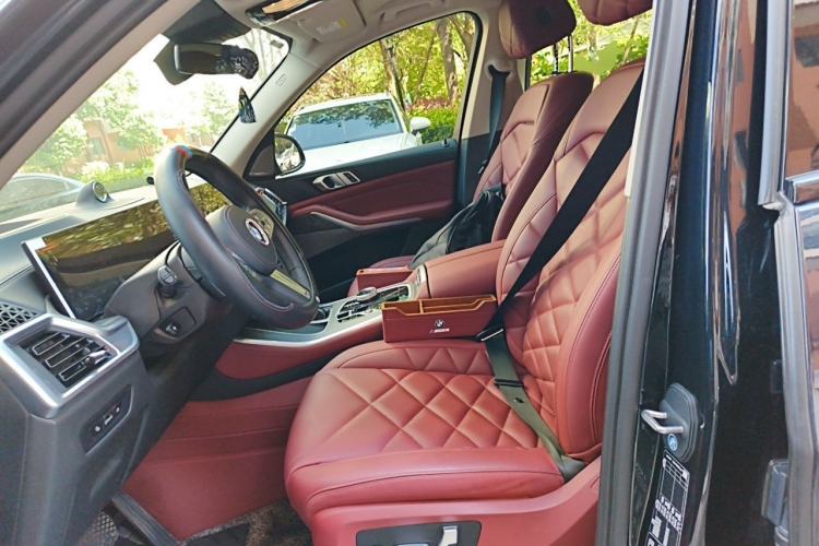 Used BMW X5 2025 Model, xDrive 30Li Prestige M Sport Night Package Left Front Seat