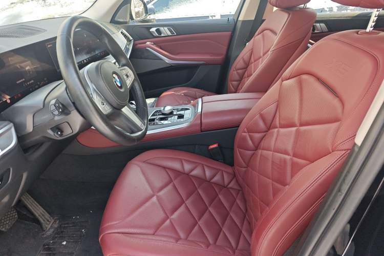 Used BMW X5 2025 Model, xDrive 30Li Prestige M Sport Night Package Left Front Seat