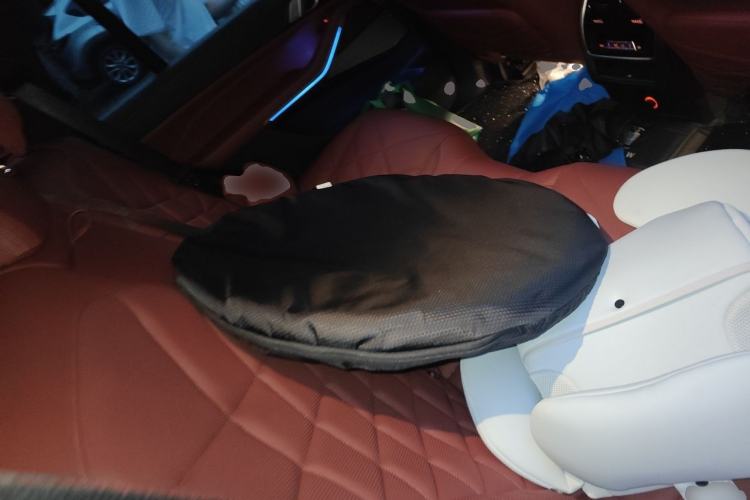 Used BMW X5 2025 Model, xDrive 40Li M Sport Night Package Left Rear Seat