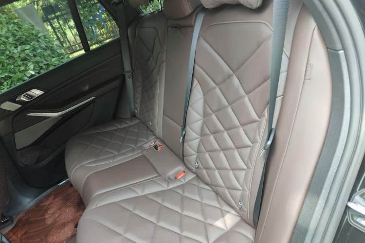 Used BMW X5 2025 Model, xDrive 40Li M Sport Night Package Left Rear Seat