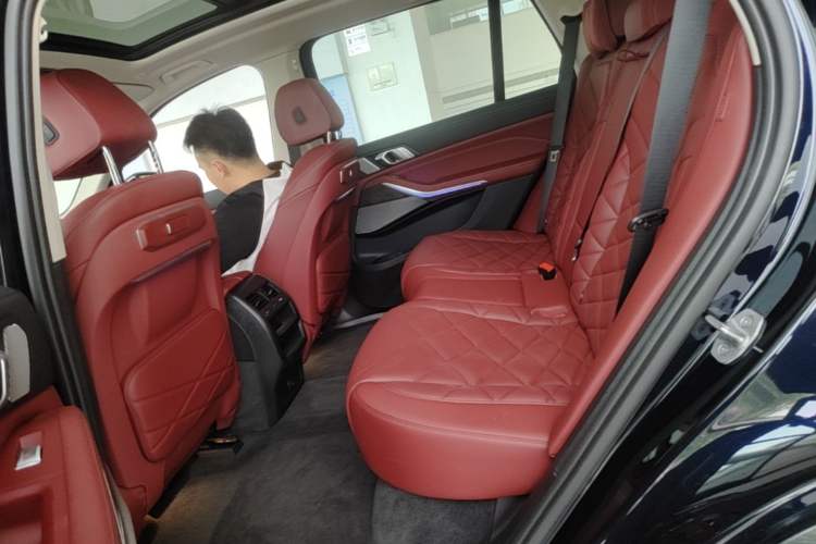 Used BMW X5 2025 Model, xDrive 30Li Prestige M Sport Night Package Left Rear Seat