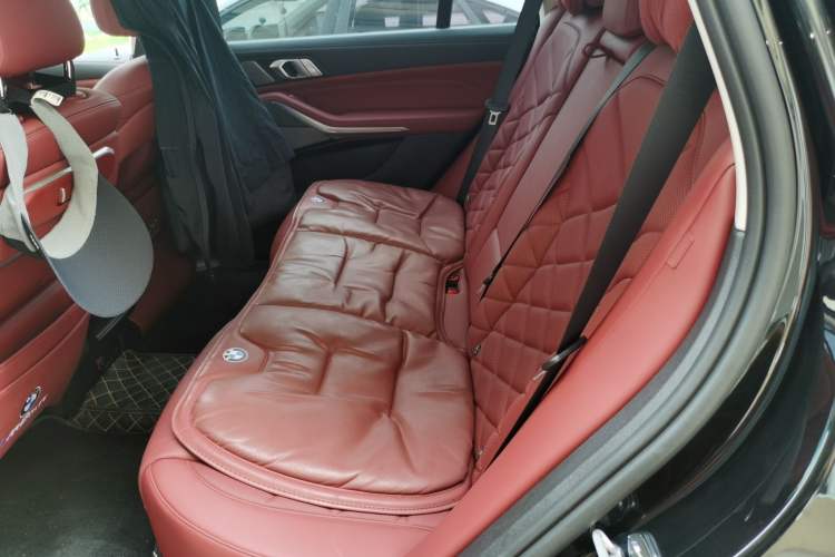 Used BMW X5 2025 Model, xDrive 30Li M Sport Night Package Left Rear Seat