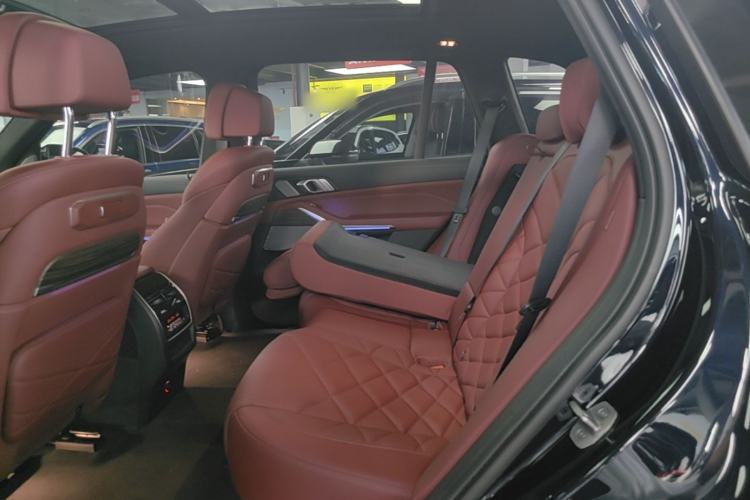 Used BMW X5 2025 Model, xDrive 40Li M Sport Night Package Left Rear Seat