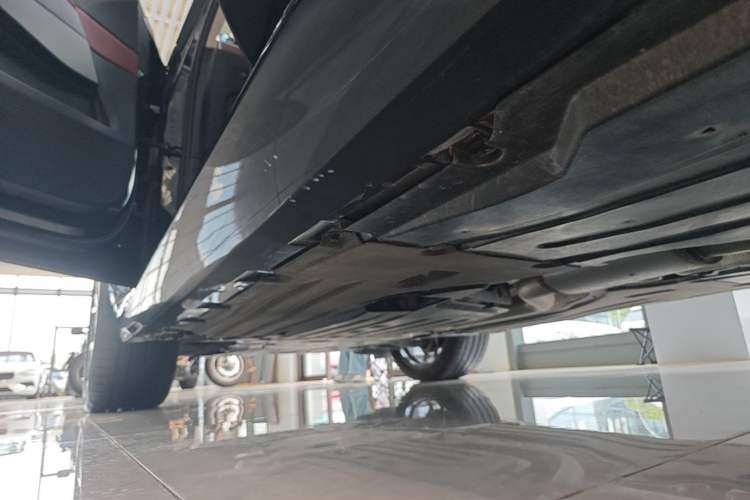 Used BMW X5 2025 Model, xDrive 30Li Prestige M Sport Night Package Left Side Sill
