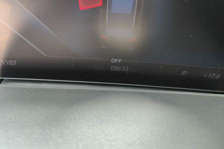 Used BMW X5 2025 Model, xDrive 40Li M Sport Night Package Odometer Close Up