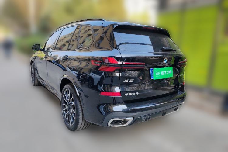 Used BMW X5 2025 Model, xDrive 40Li M Sport Night Package Rear Left 45 Deg