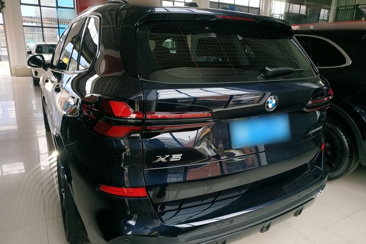 Used BMW X5 2025 Model, xDrive 30Li Prestige M Sport Night Package Rear Left 45 Deg