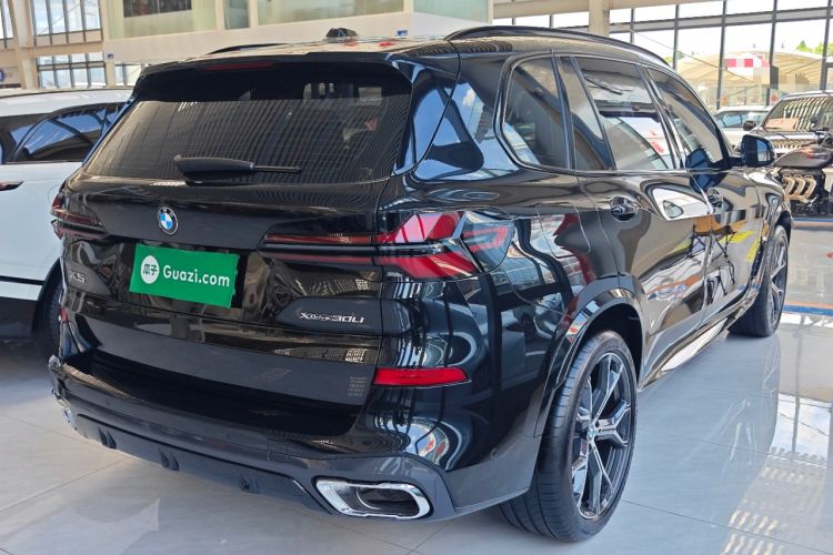 Used BMW X5 2025 Model, xDrive 30Li Prestige M Sport Night Package Rear Right 45 Deg