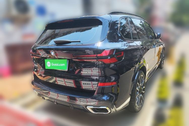 Used BMW X5 2025 Model, xDrive 40Li M Sport Night Package Rear Right 45 Deg