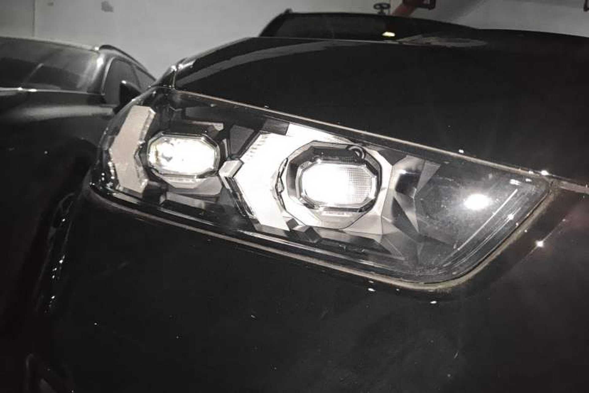 Used BMW X5 2025 Model, xDrive 30Li Prestige M Sport Night Package Right Front Headlight