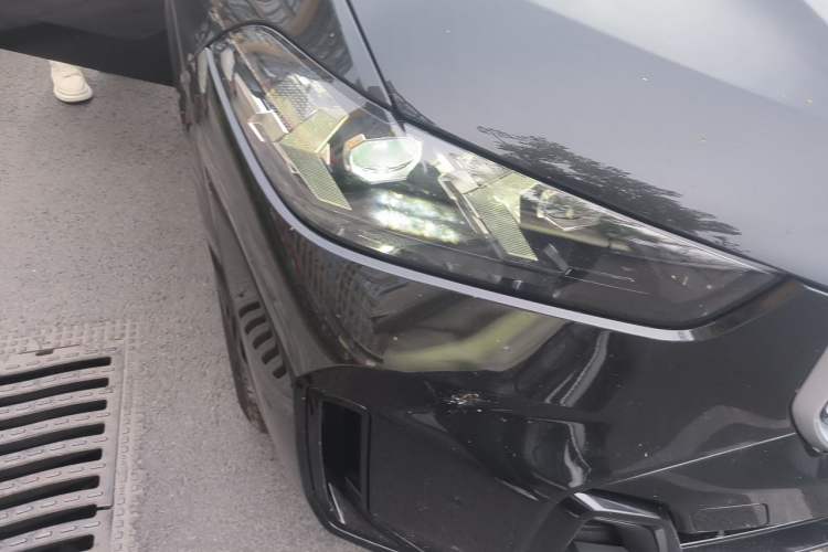 Used BMW X5 2025 Model, xDrive 30Li Prestige M Sport Night Package Right Front Headlight