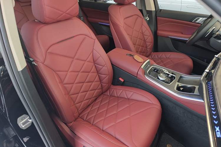 Used BMW X5 2025 Model, xDrive 30Li Prestige M Sport Night Package Right Front Seat