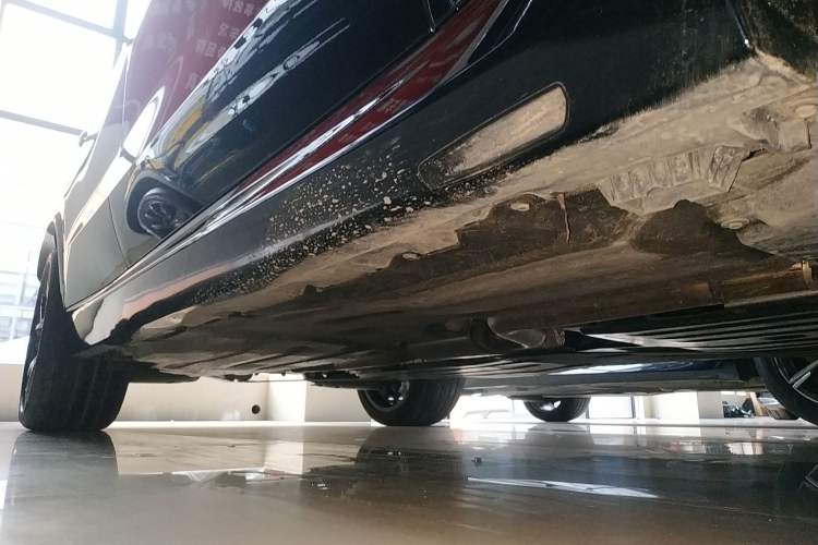 Used BMW X5 2025 Model, xDrive 30Li Prestige M Sport Night Package Right Side Sill