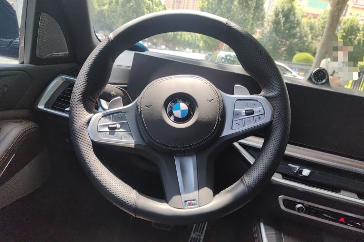 Used BMW X5 2025 Model, xDrive 40Li M Sport Night Package Steering Wheel