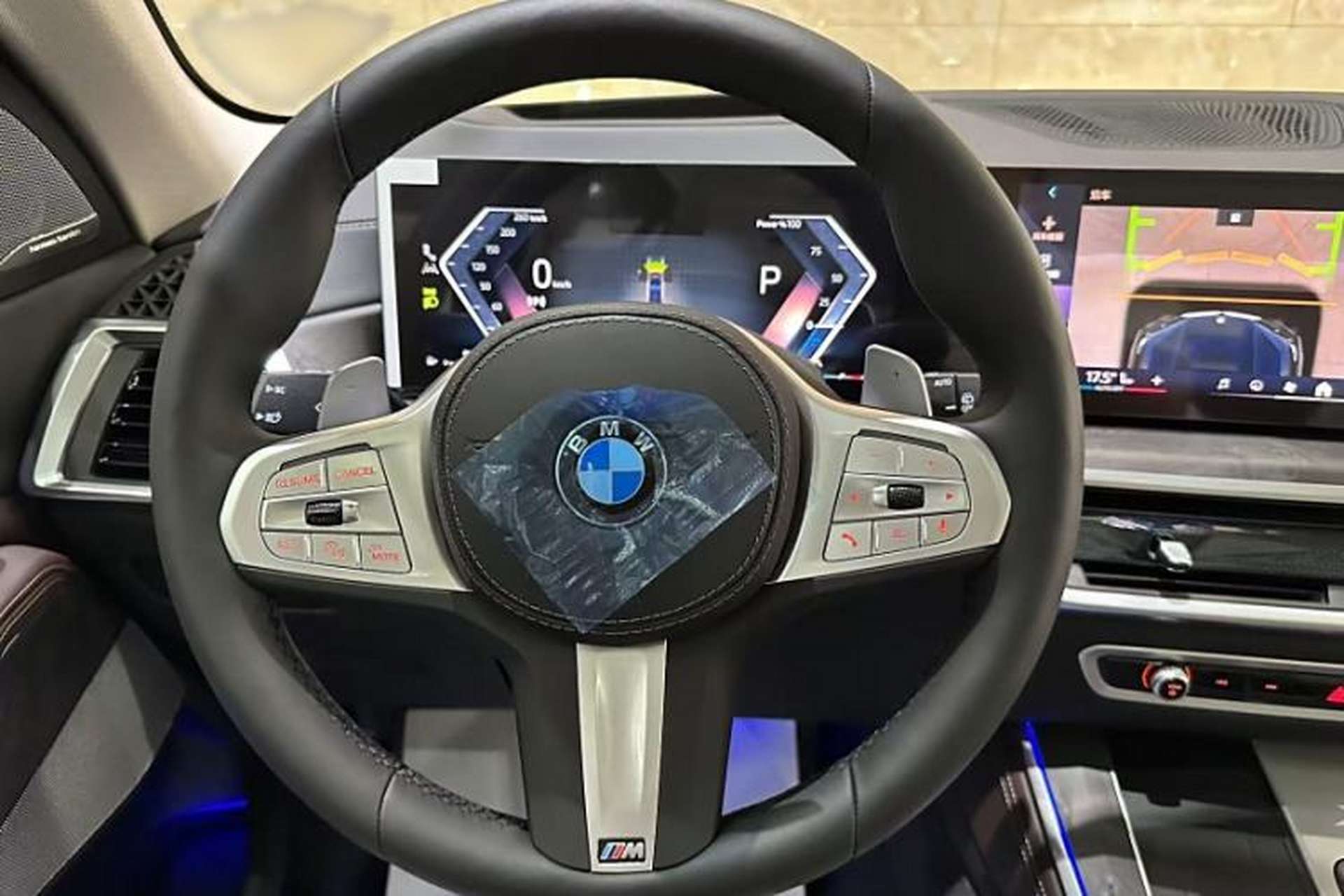 Used BMW X5 2025 Model, xDrive 30Li Prestige M Sport Night Package Steering Wheel