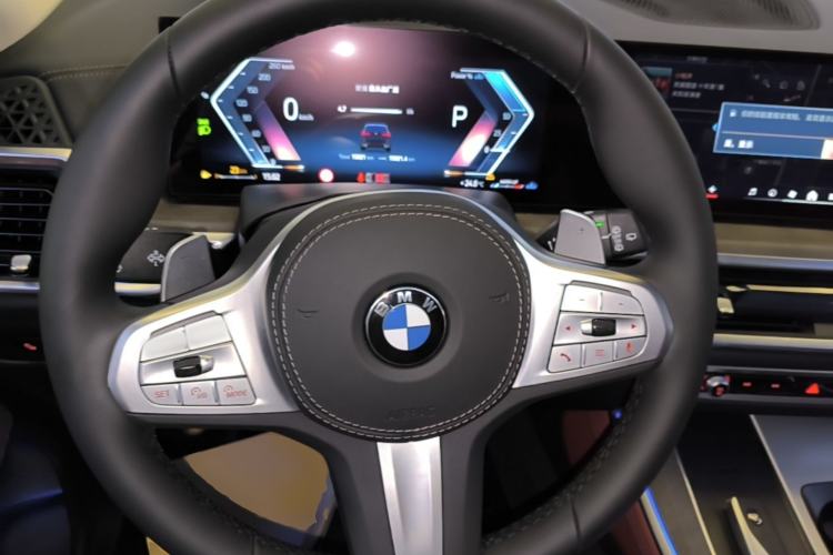Used BMW X5 2025 Model, xDrive 30Li Prestige M Sport Night Package Steering Wheel