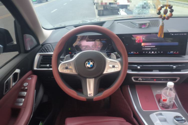 Used BMW X5 2025 Model, xDrive 30Li Prestige M Sport Night Package Steering Wheel