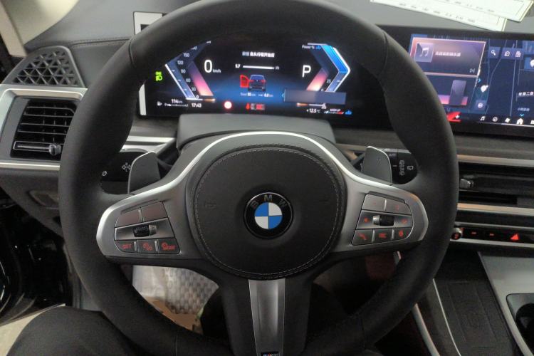 Used BMW X5 2025 Model, xDrive 30Li Prestige M Sport Night Package Steering Wheel