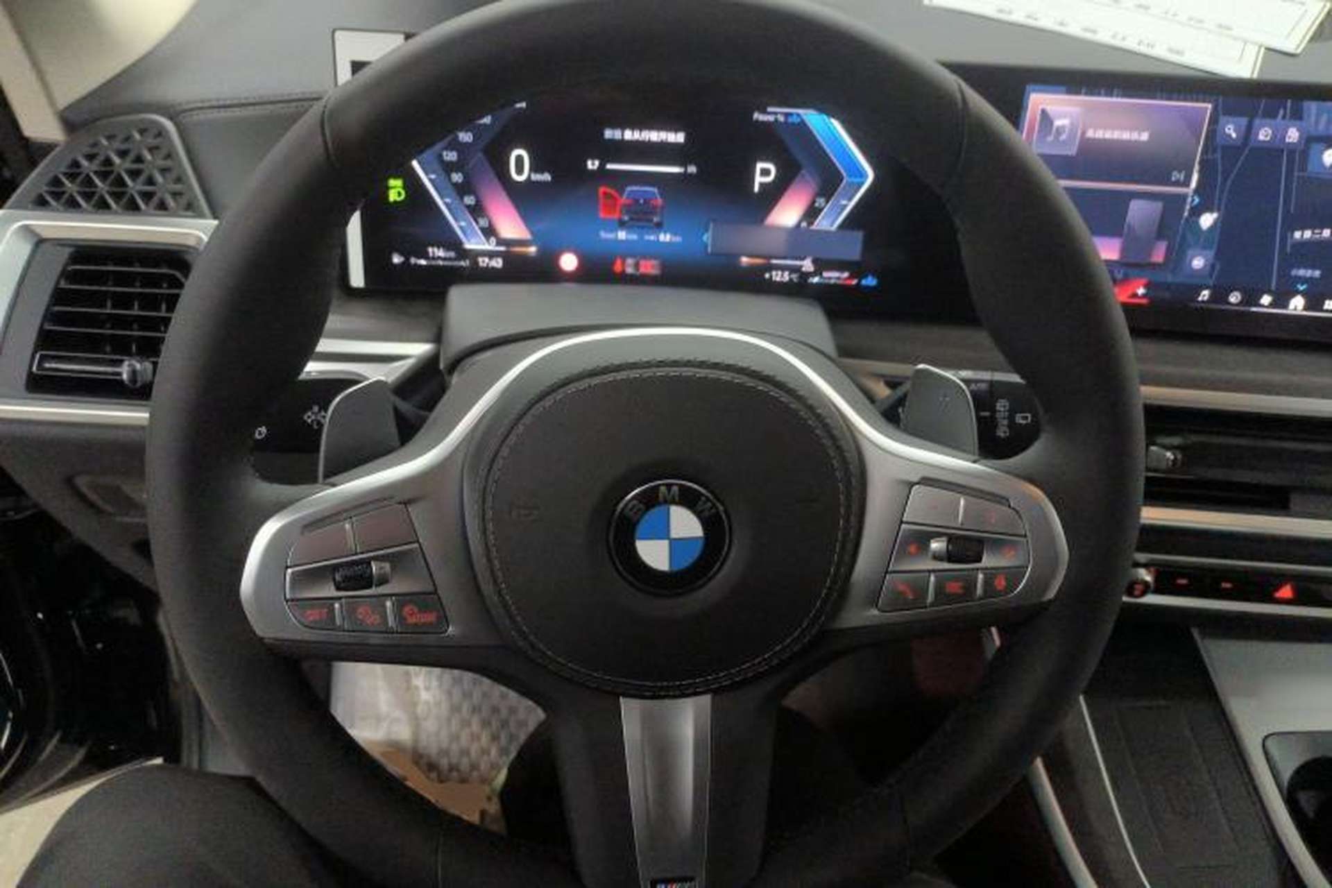 Used BMW X5 2025 Model, xDrive 30Li Prestige M Sport Night Package Steering Wheel