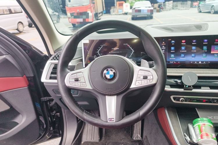 Used BMW X5 2025 Model, xDrive 30Li Prestige M Sport Night Package Steering Wheel