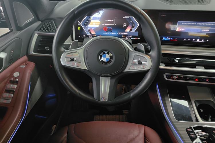 Used BMW X5 2025 Model, xDrive 40Li M Sport Night Package Steering Wheel