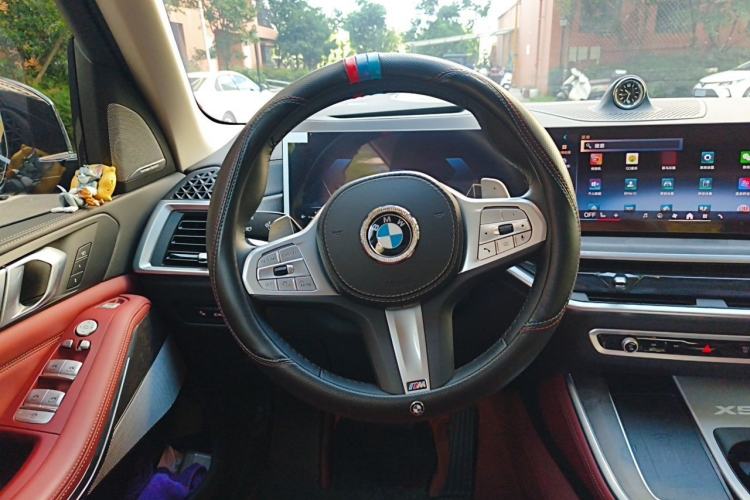 Used BMW X5 2025 Model, xDrive 30Li Prestige M Sport Night Package Steering Wheel