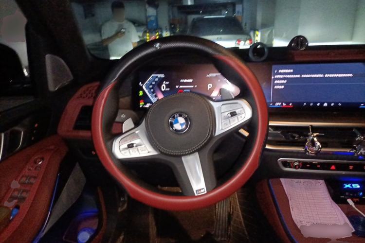 Used BMW X5 2025 Model, xDrive 40Li M Sport Night Package Steering Wheel