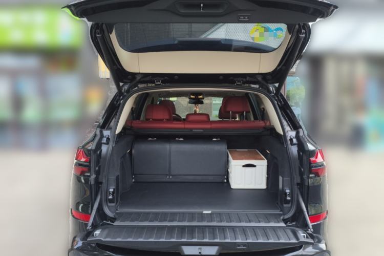 Used BMW X5 2025 Model, xDrive 30Li Prestige M Sport Night Package Trunk