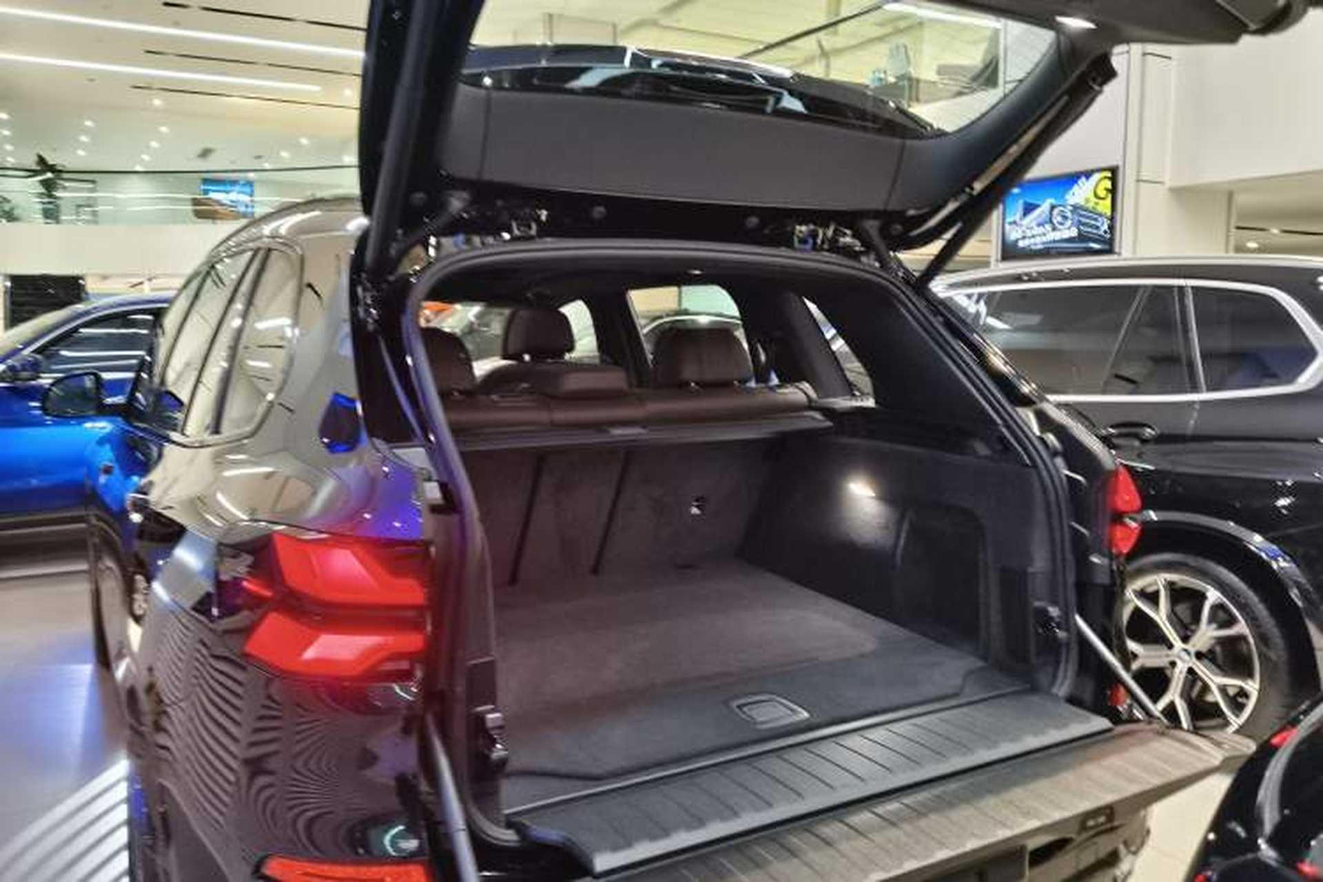 Used BMW X5 2025 Model, xDrive 40Li Prestige M Sport Night Package Trunk