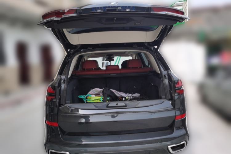 Used BMW X5 2025 Model, xDrive 30Li M Sport Night Package Trunk