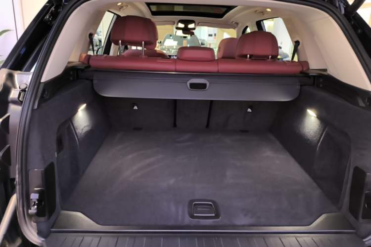 Used BMW X5 2025 Model, xDrive 30Li Prestige M Sport Night Package Trunk