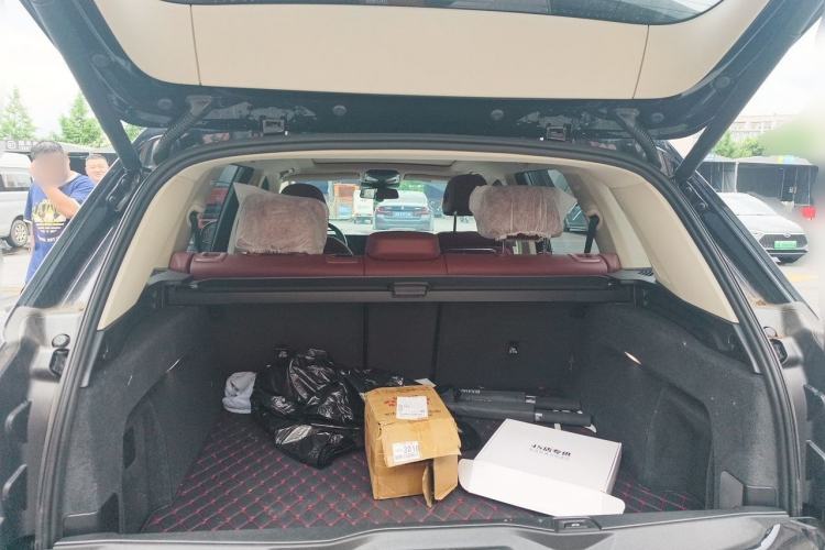 Used BMW X5 2025 Model, xDrive 30Li Prestige M Sport Night Package Trunk
