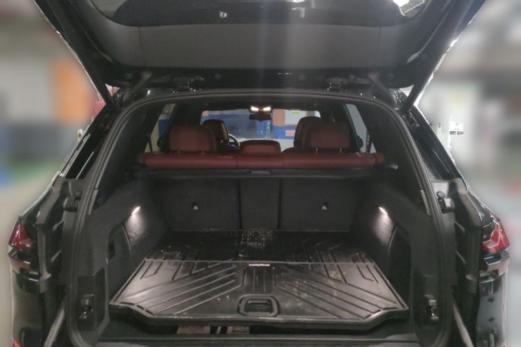 Used BMW X5 2025 Model, xDrive 40Li M Sport Night Package Trunk