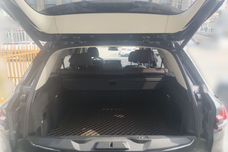 Used BMW X5 2025 Model, xDrive 30Li Prestige M Sport Night Package Trunk