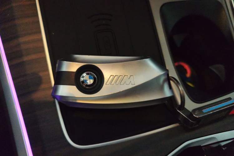 Used BMW X5 2025 Model, xDrive 40Li M Sport Night Package Vehicle Key